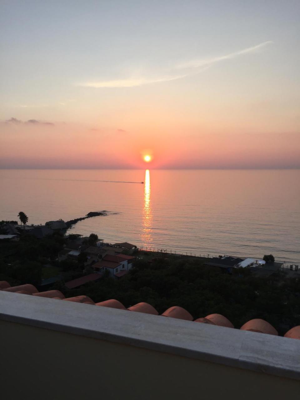 Nereide Bed & Breakfast Тропеа Екстериор снимка